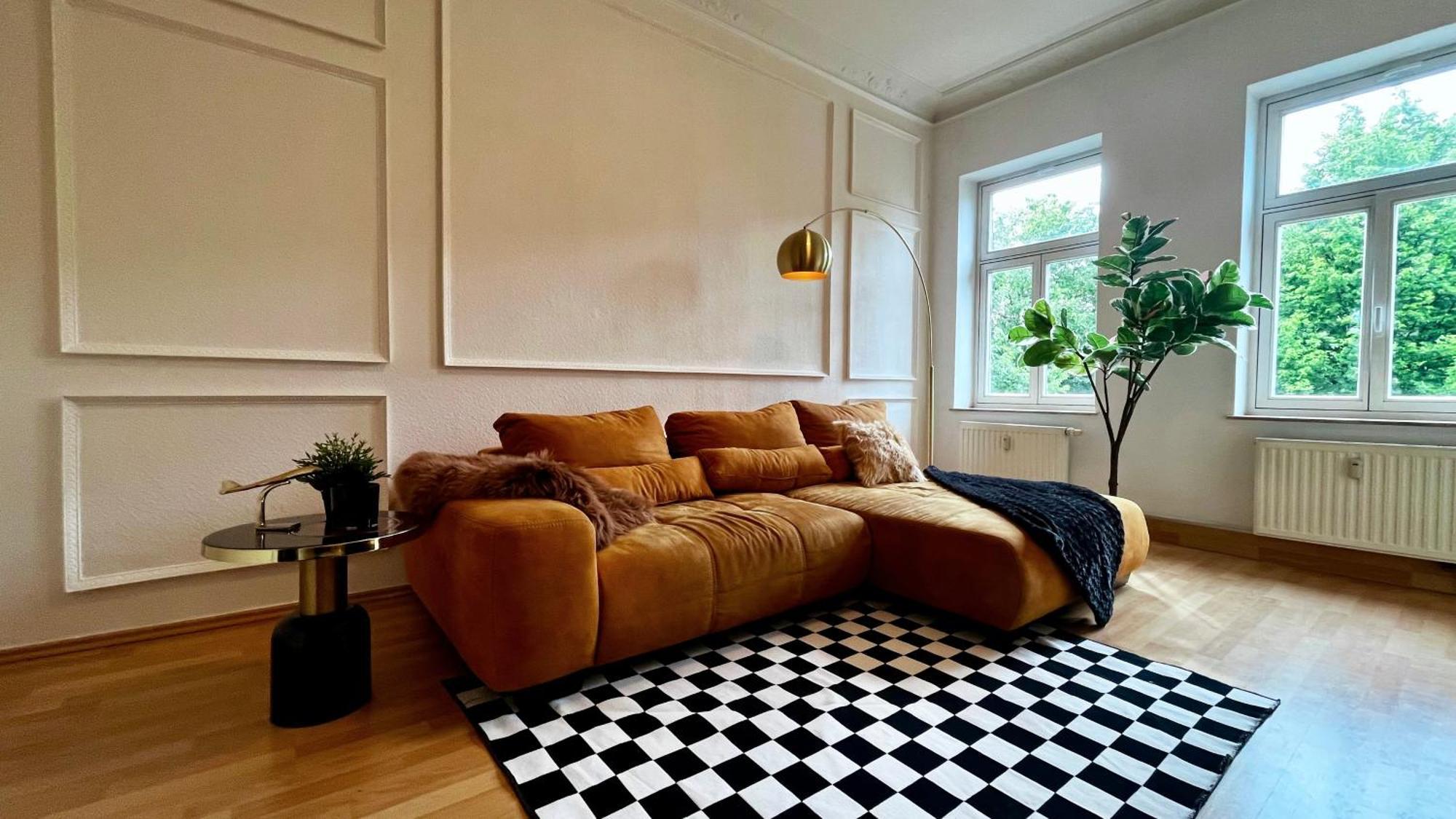 Charmanter Altbau In Schleussig Mit Balkon Leipzig Luaran gambar